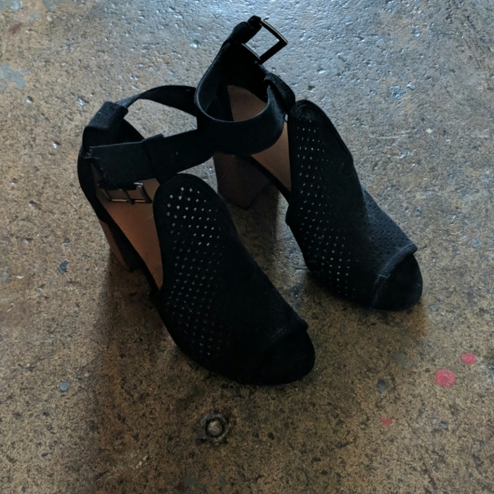 Universal Thread Goods Co. Summer Heels